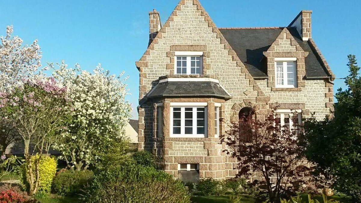 Landivisiau House | Villa de Granit Rose