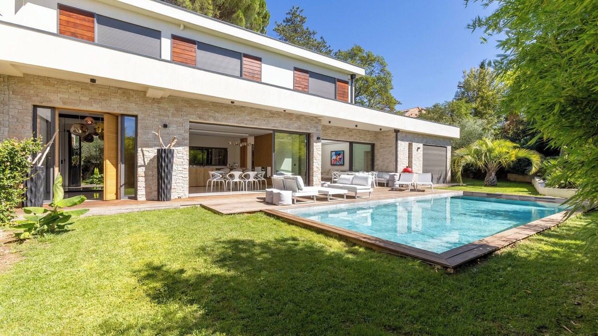 Est House | VILLA DE LA TORSE