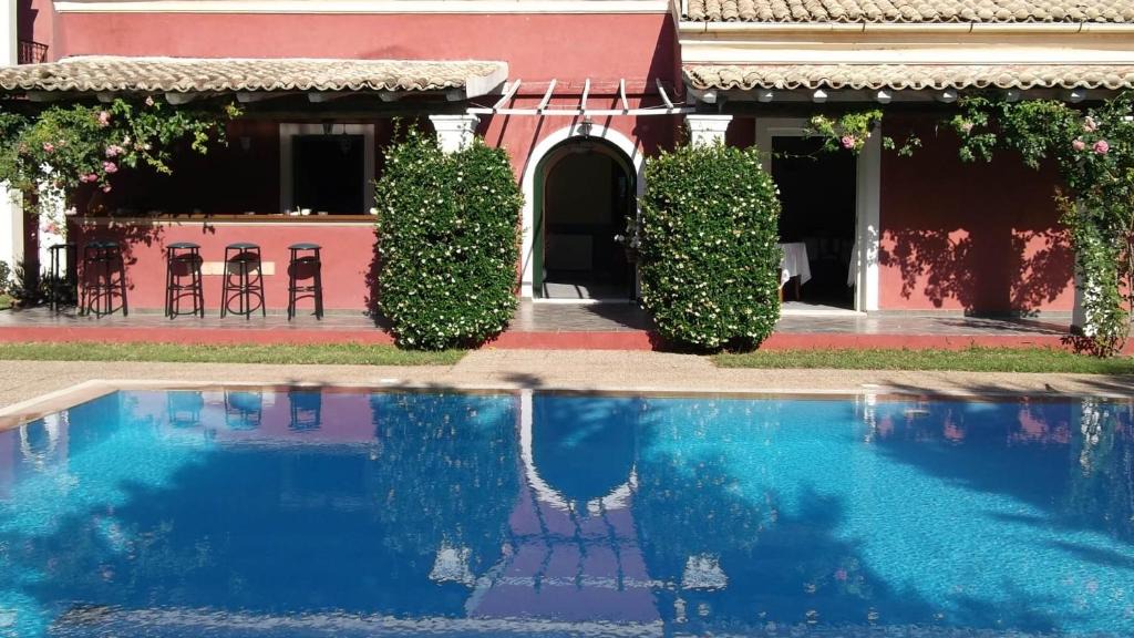 Peroulades Hotel | Villa De Loulia