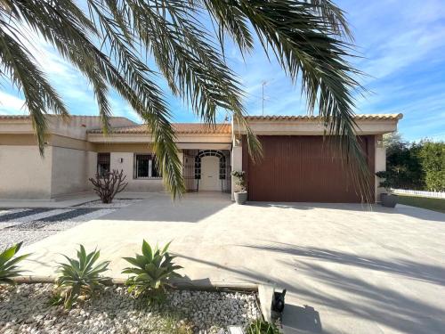 L'Albufereta Villa | Villa de lujo al lado del mar, piscina, garaje wifi, AACC