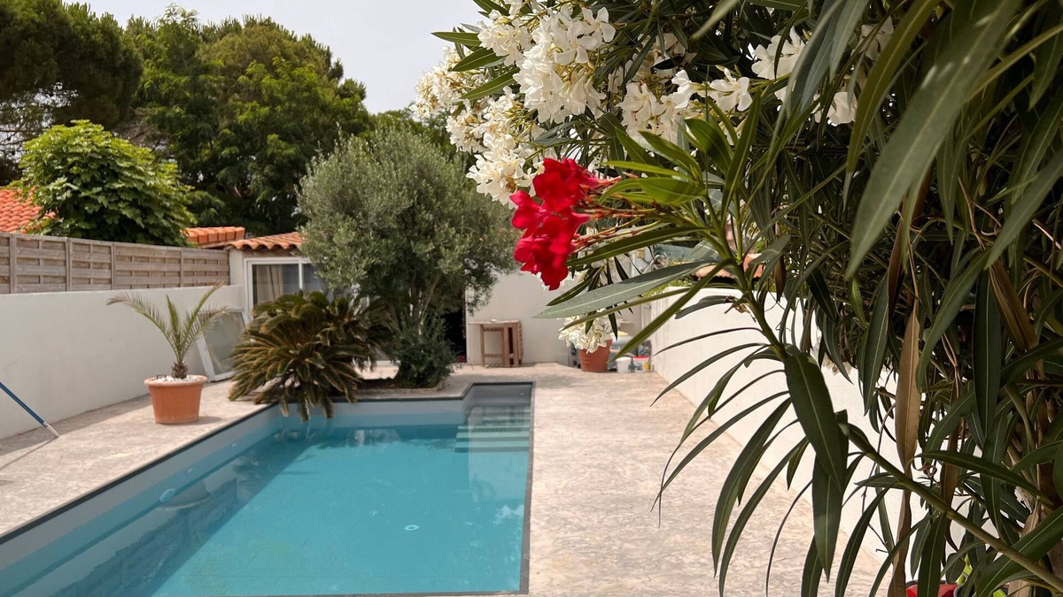 Le Port Villa | Villa de Plage Avec Piscine 6 Personnes