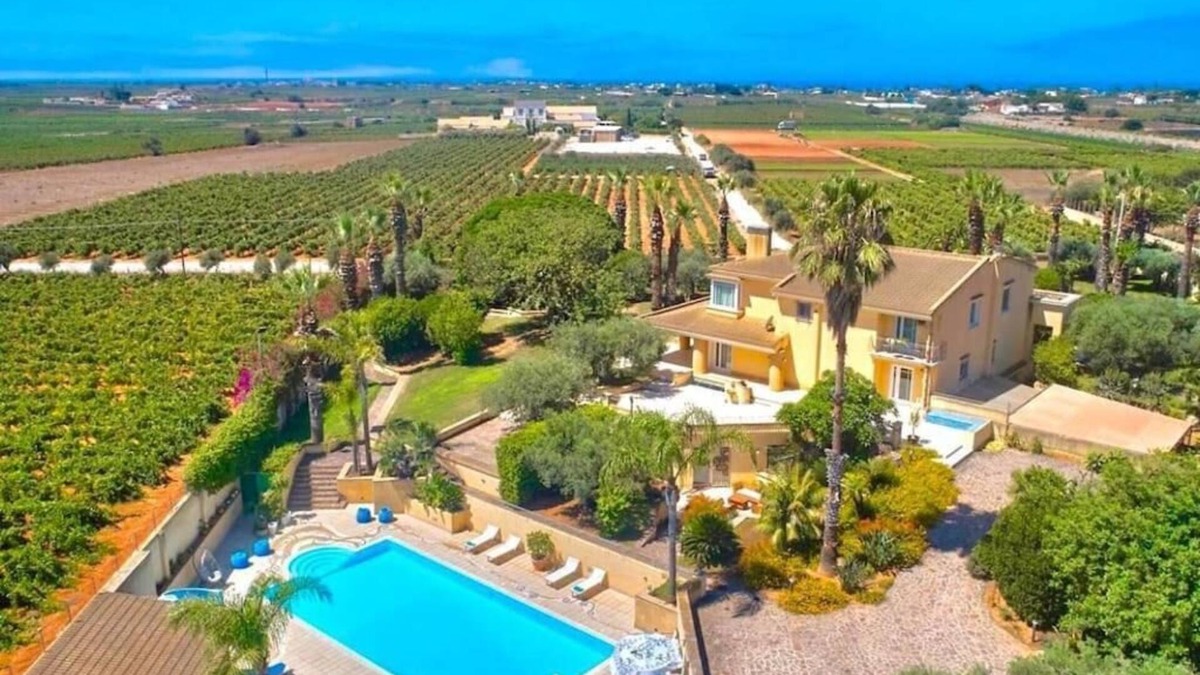 Marsala Villa | Villa Degli Artisti - Marsala