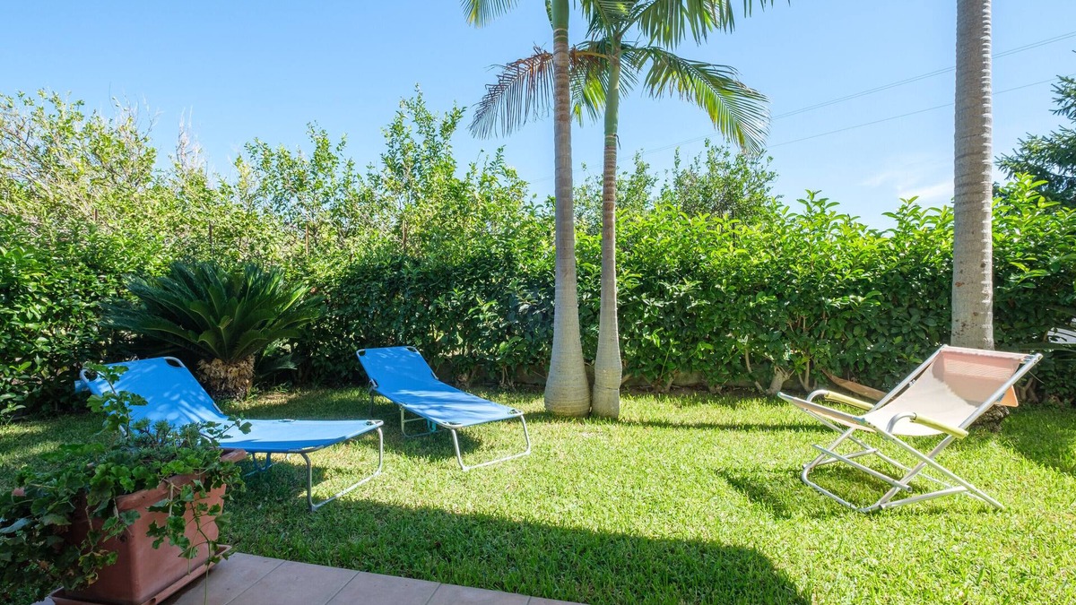 Tonnarella Villa | Villa "Delle Pomelie" with Private Garden, Balconies, and Wi-Fi