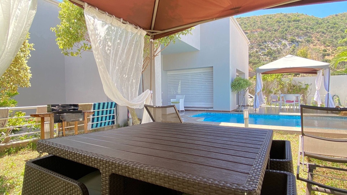 Bizerte Villa | Villa Deluxe, Poolside, Mountain views, 3Bed, Sitting and dining indoor/outdoor