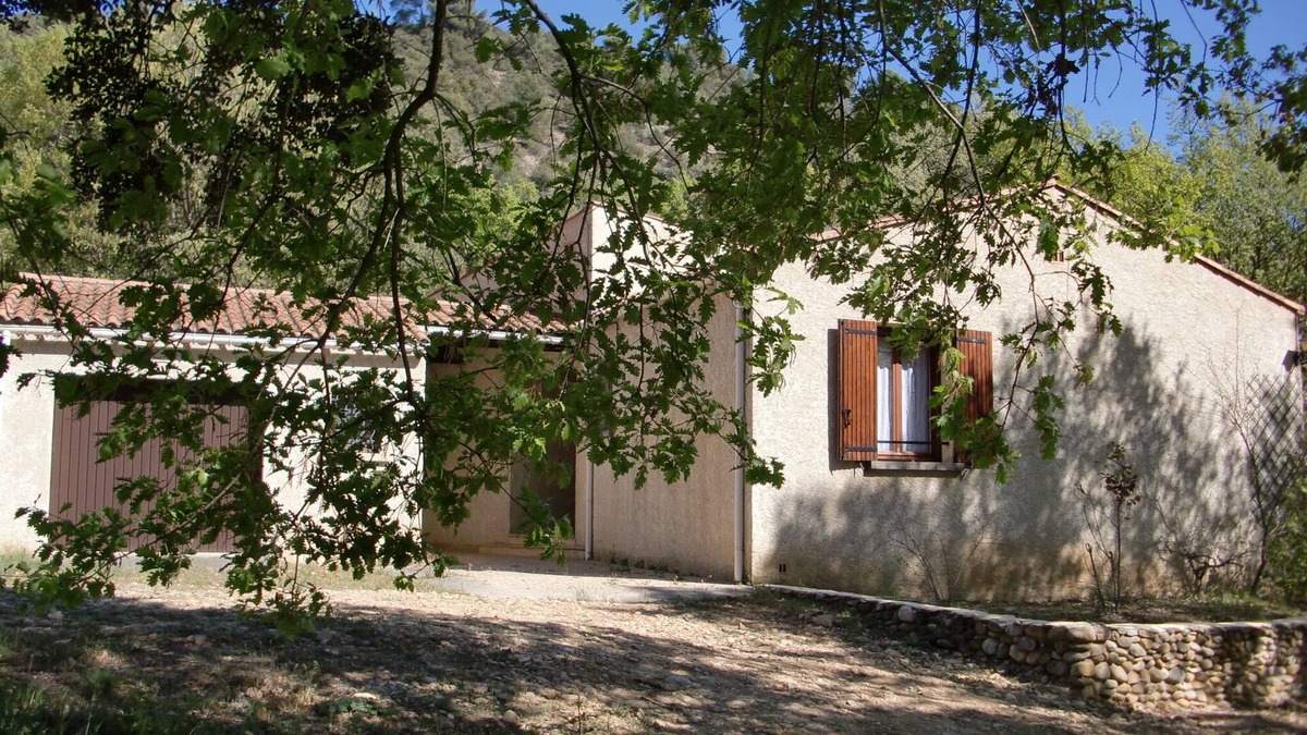 Oraison House | Villa des Chênes, Ombrage et Quiétude, à 5 min D'oraison et du lac de Baignade