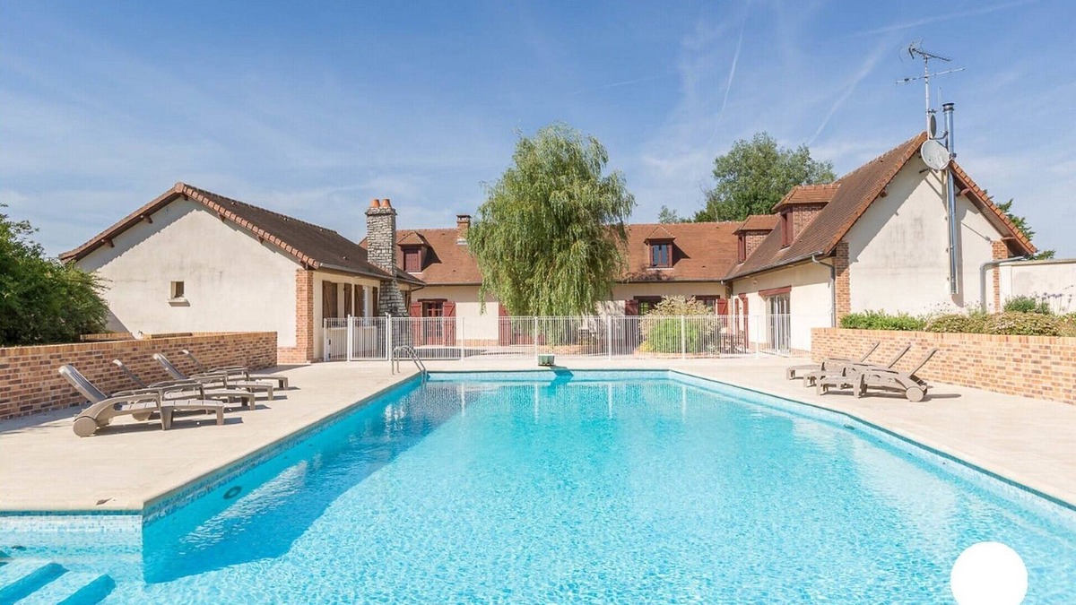 Cuigy-en-Bray Cottage | Villa des Eaux ouies, charming house with heated pool for 14 people