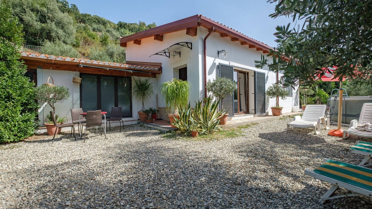 Savoca Villa | Villa 'Di Martina' with Sea View and Air Conditioning