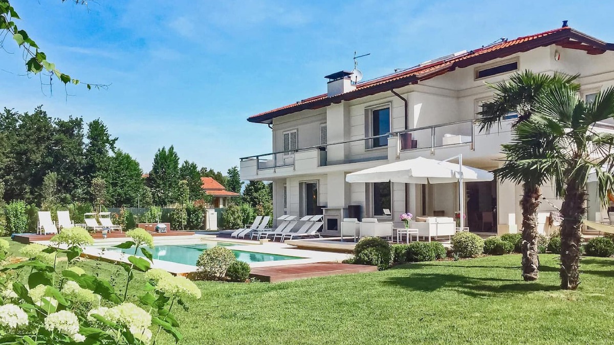 Forte dei Marmi Villa | Villa Diamante by VILLASRETREATS, Top Luxury 5 Stars W/Pool near Beach Clubs