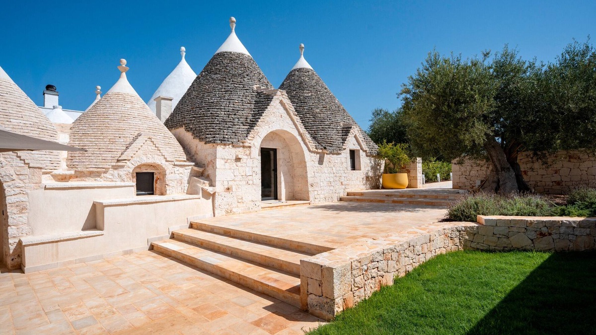 Cozzana Villa | Villa 'Dimora Dormio' with Private Pool, Wi-Fi and Air Conditioning