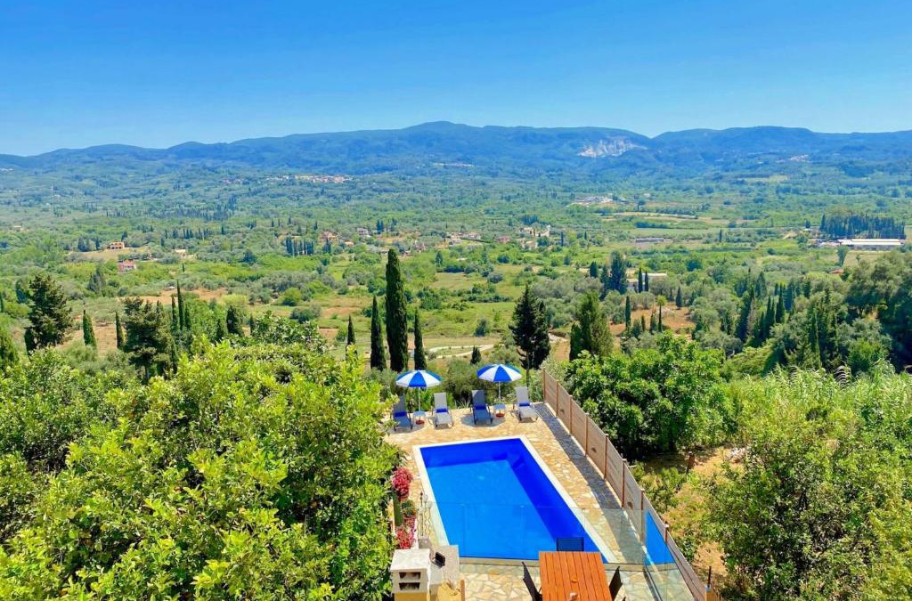 Esperion Villa | Villa Dinos by PosarelliVillas