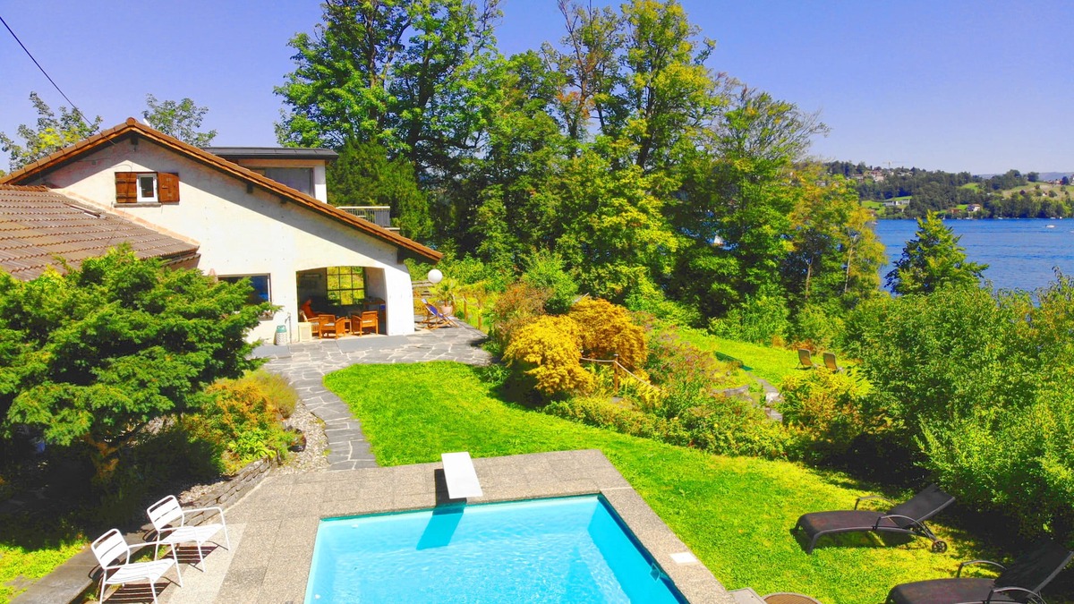 Horw Villa | Villa directly at the lake with private pool, own beach and boathouse