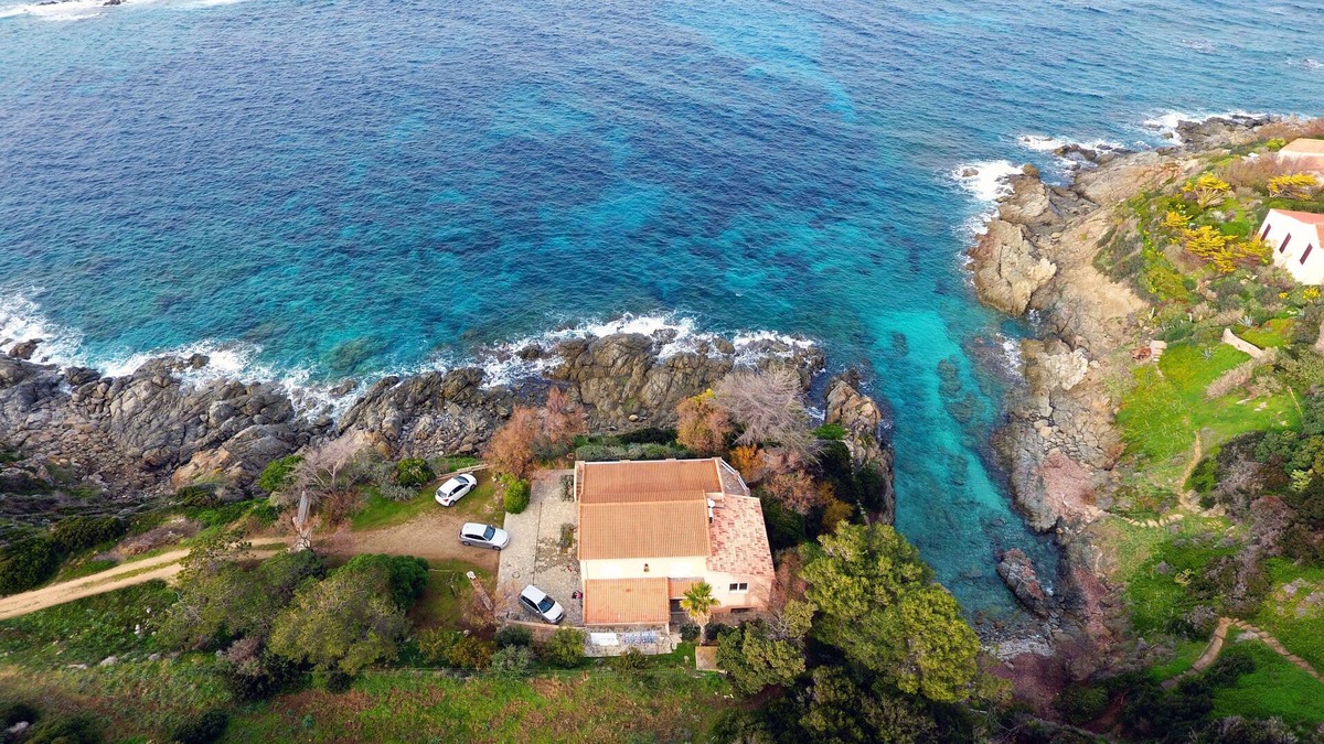 Marine de Davia Villa | Villa directly on the beach