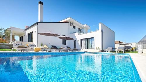 Kastel House | Villa Dolcea by Villas Holiday