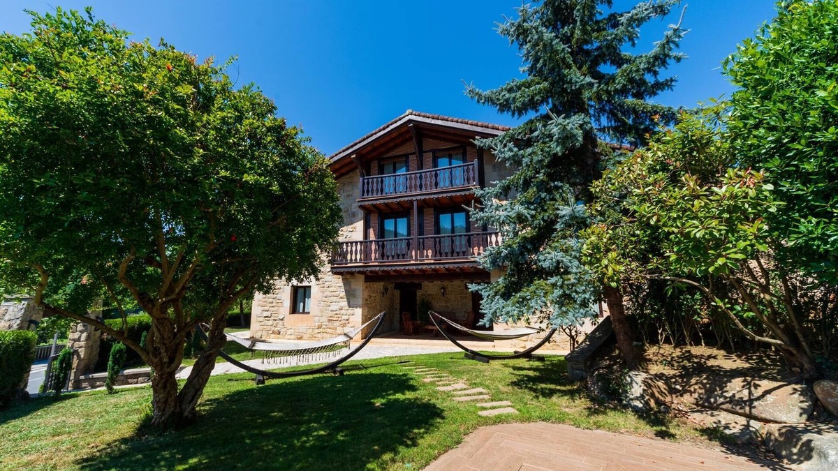 Zubiate Villa | Villa Doraletxe by Urdaibai Rentals