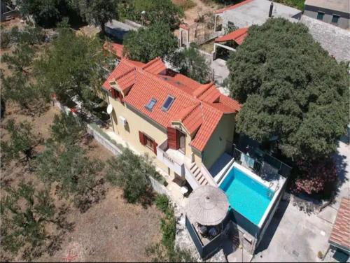 Skrip Villa | Villa Dore