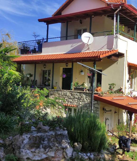 Polidrosos Villa | VILLA DOROTHY STUDIO