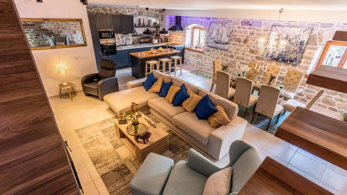 Solin Villa | Villa Draga, heritage pool villa in Split