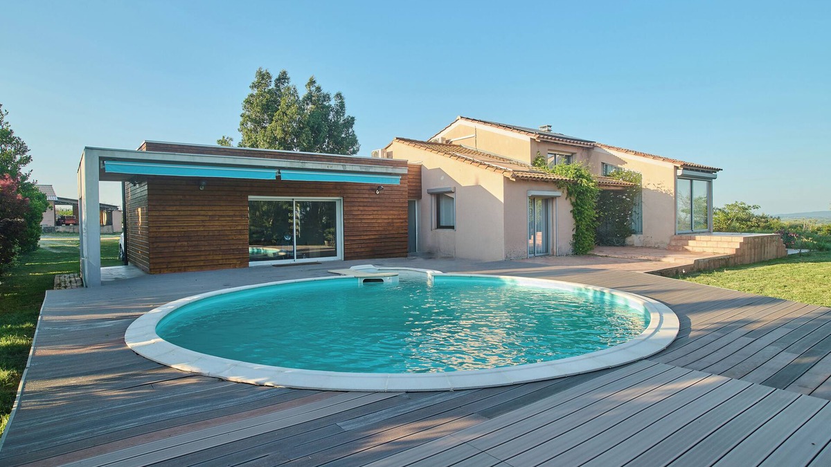 Saint-Gilles House | Villa du Mas Rose at Saint-Gilles in the Gard region of the Costières de Nîmes.