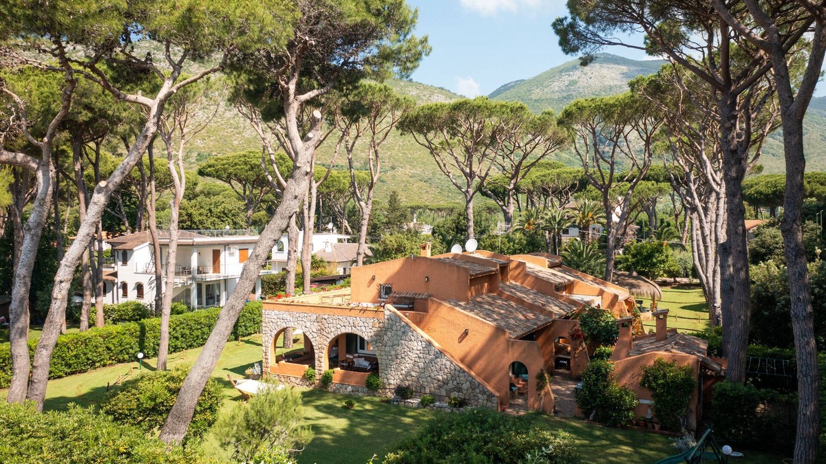 Latina Lido Villa | Villa Duna by the sea with exclusive direct access to the 50m beach