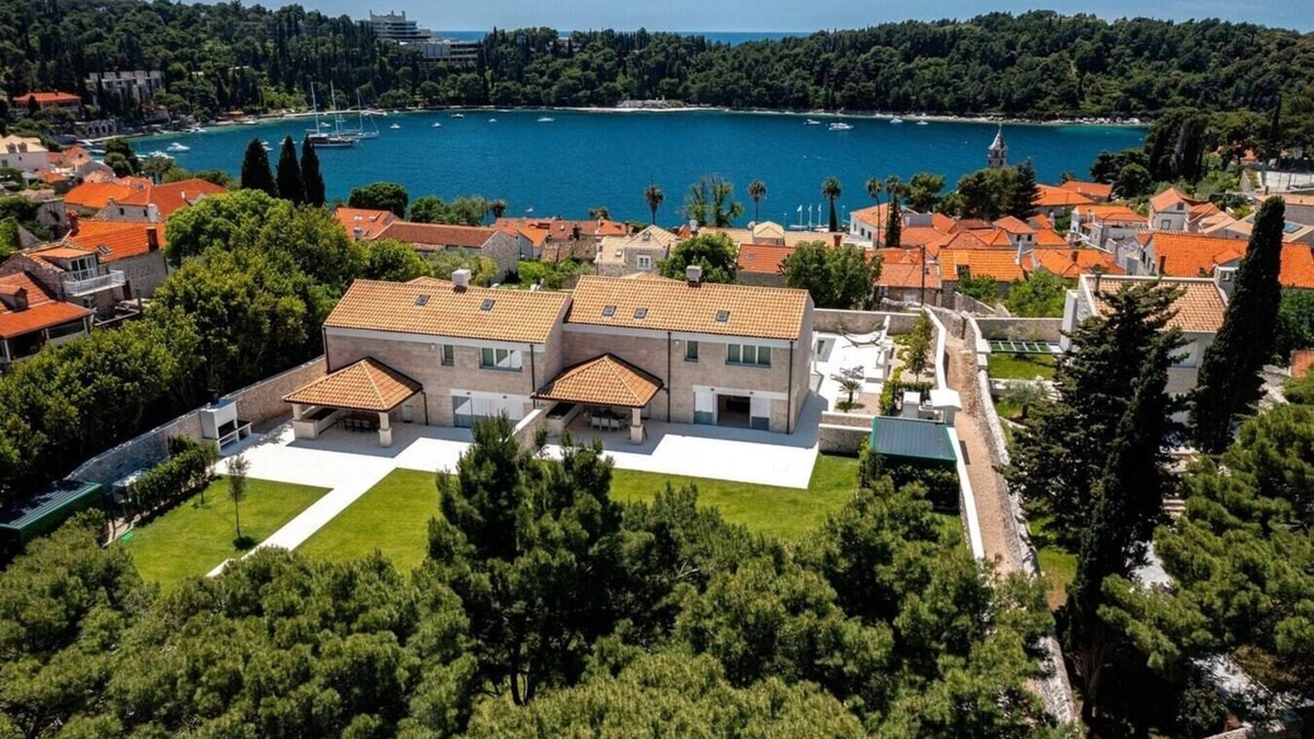 Cavtat Villa | Villa Dusana - Beachfront villa with pool in Dalmatia