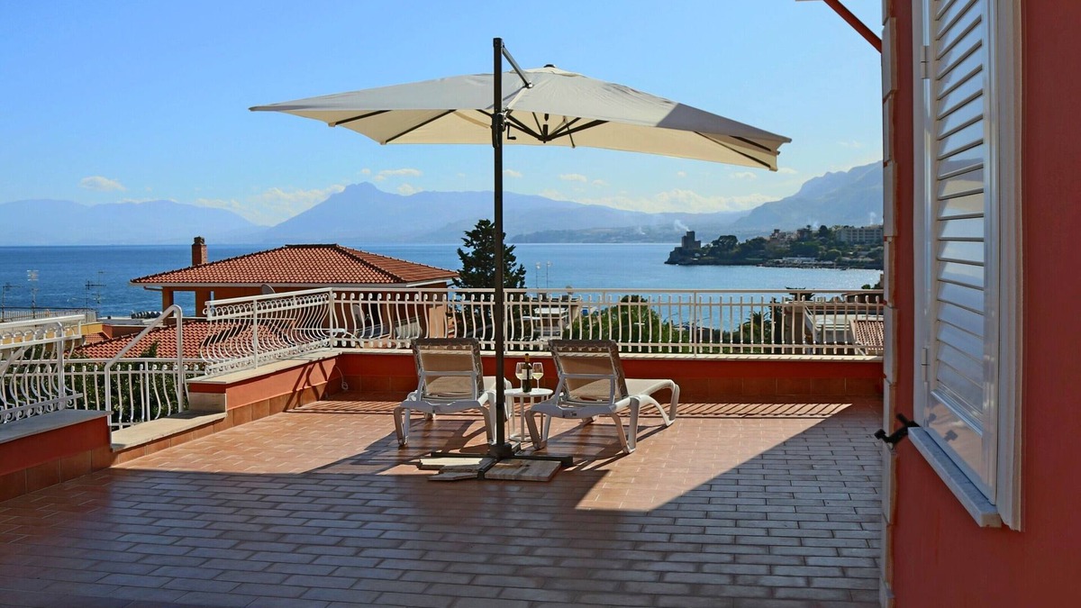 Porticello Bed & Breakfast | Villa Edera Rental Rooms