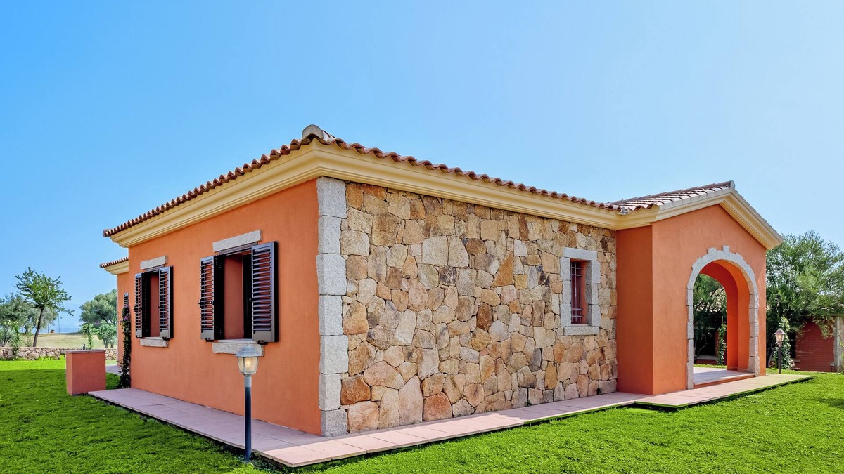 Badualga Villa | Villa "Edo" with Private Terrace, Air Conditioning & Wi-Fi