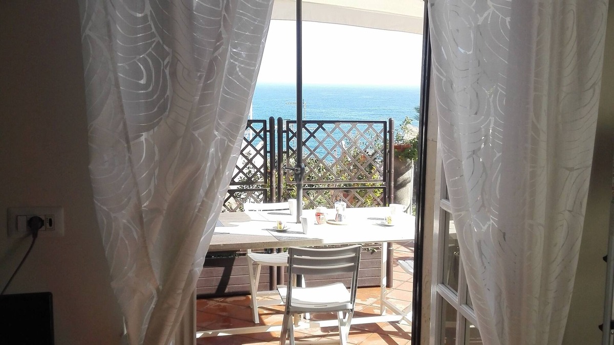 Santa Maria La Scala House | Villa Elena apartment 1