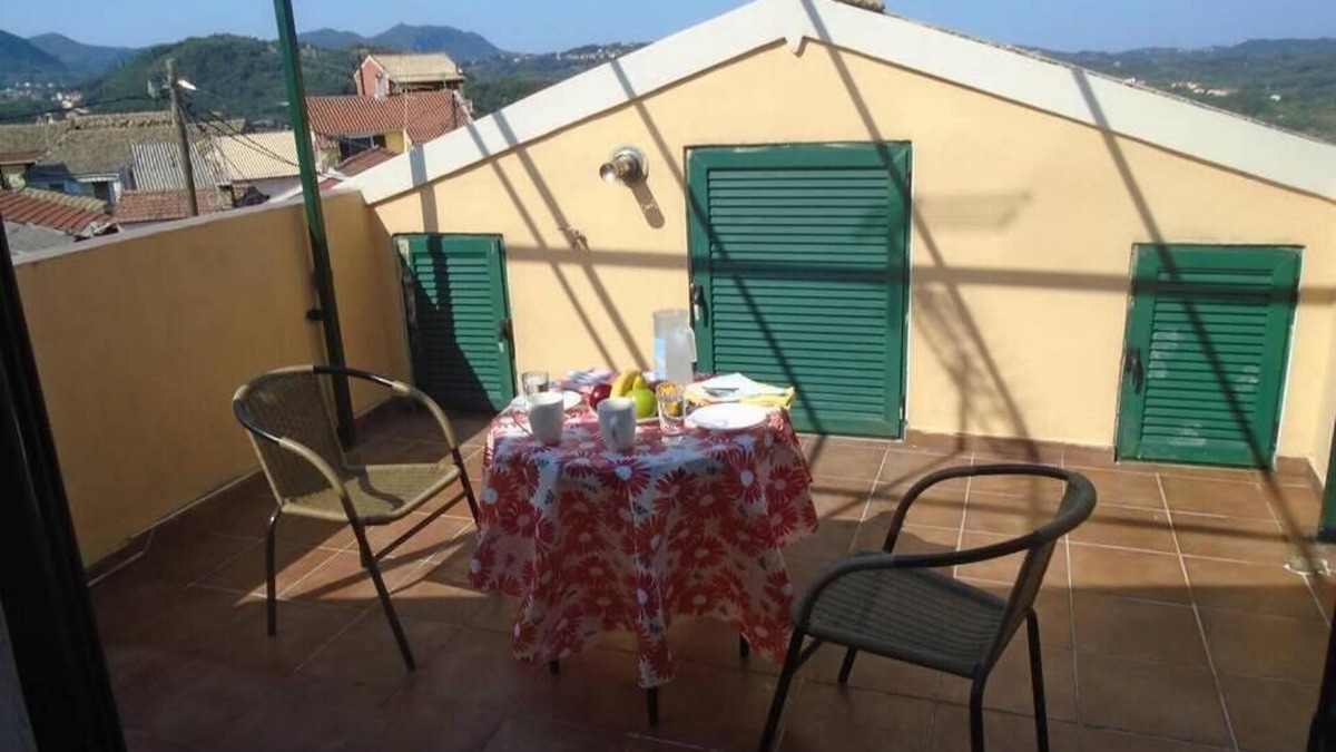 Aleimmatades House | Villa 'Eleni's House in Valaneio' with Sea View, Balcony & Wi-Fi
