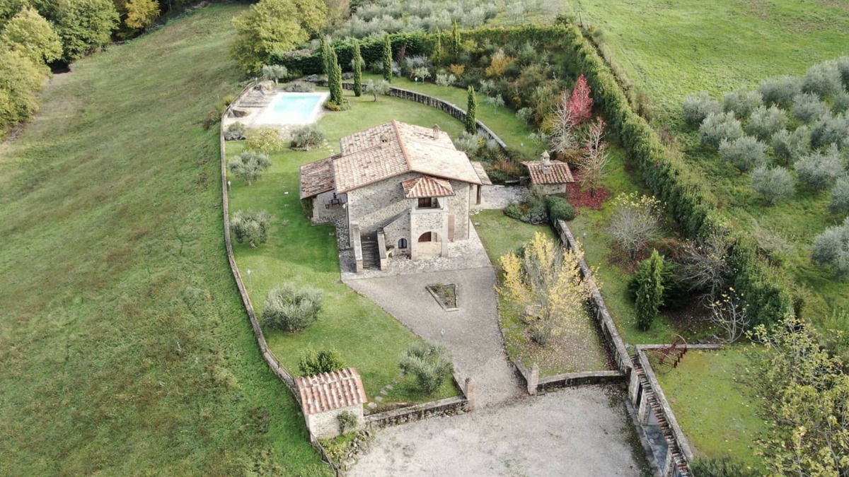 San Leo Bastia Villa | Villa Elisa, villa with private pool & air Co near Reschio Castle