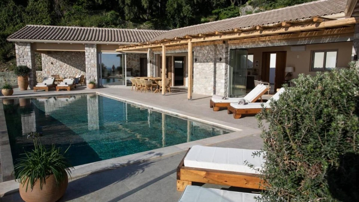 Parga Villa | Villa Elysium Parga Luxury detached property in private grounds