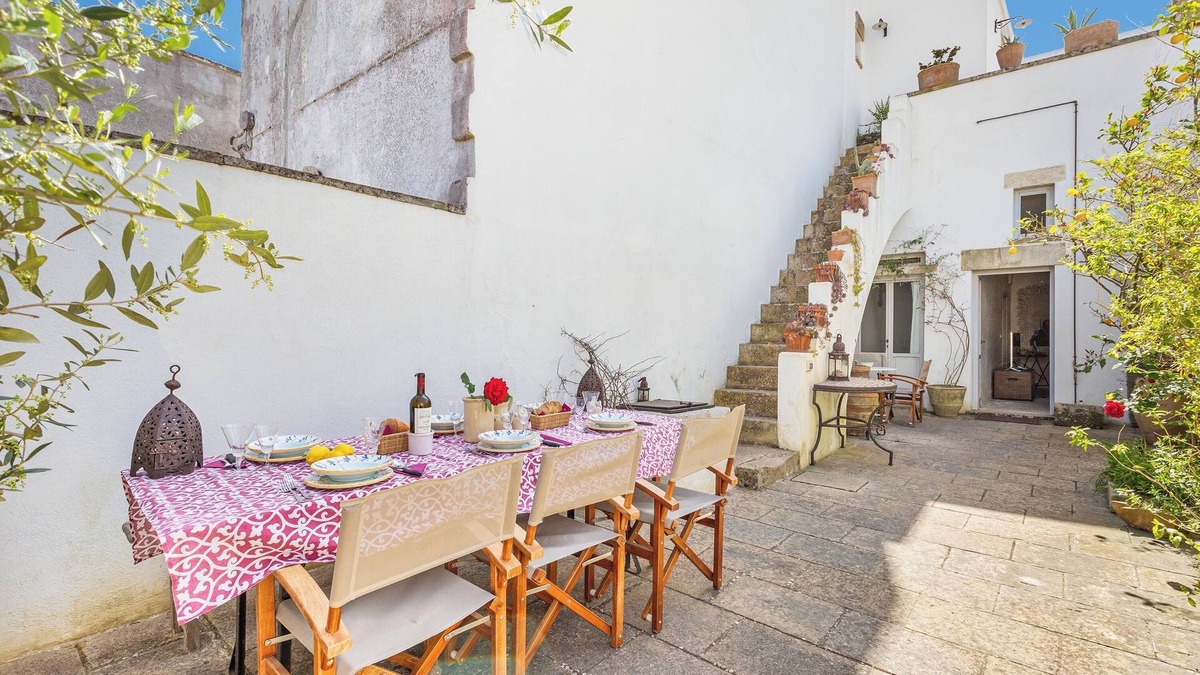 Spongano Apartment | Villa Emma by BarbarHouse