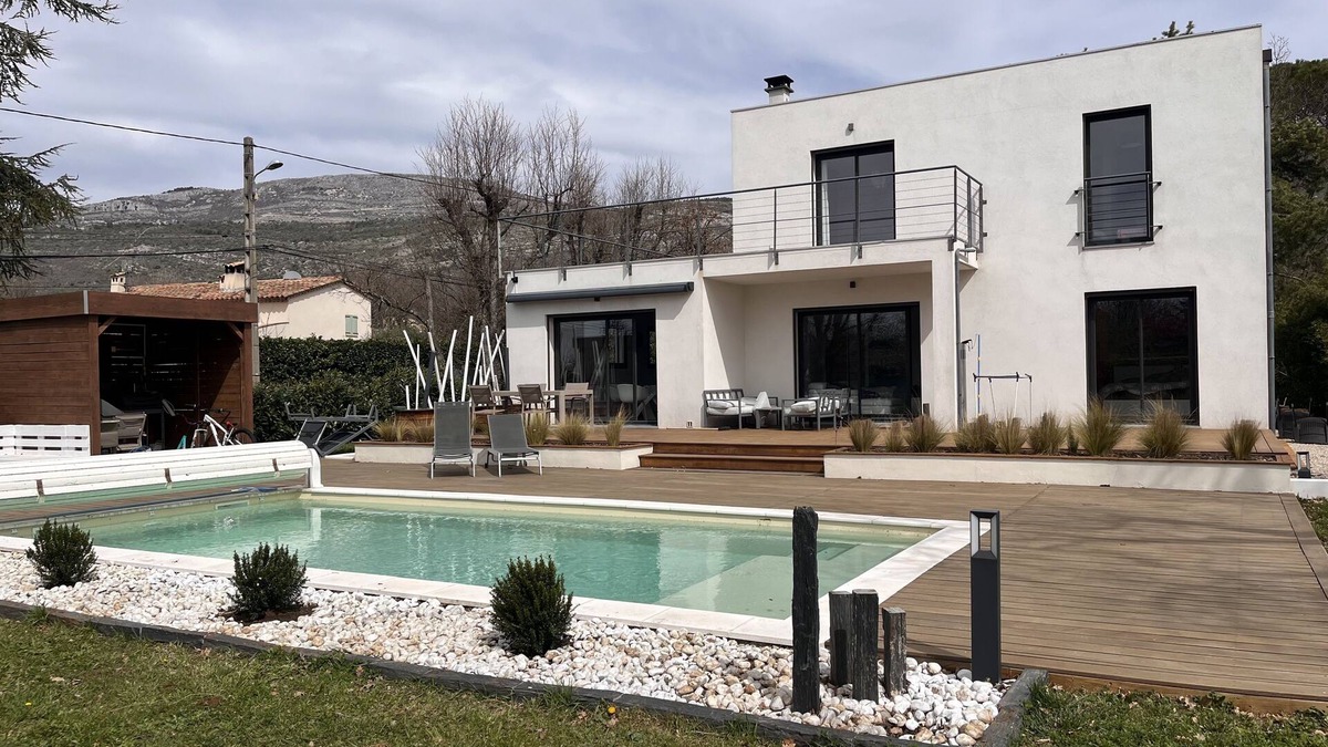 Saint-Vallier-de-Thiey Villa | Villa Entre mer et Montagne