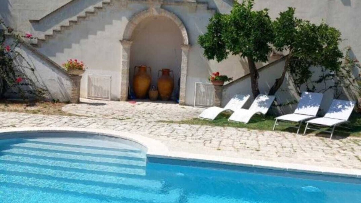 Latiano Villa | Villa Encantaimeto dimora Bouganville.