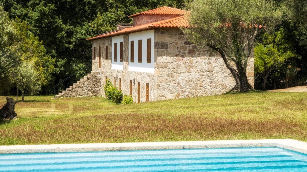 Calheiros Villa | Villa Enia - Five Bedroom Villa, Sleeps 10