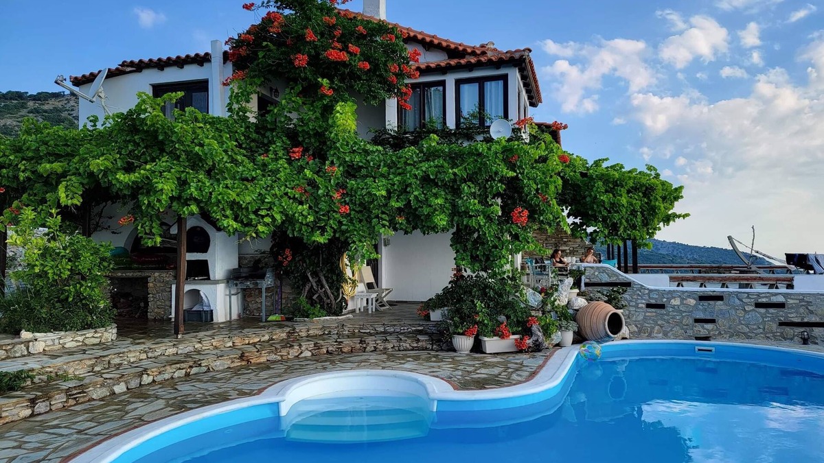 Skiathos House | "Villa Erifili" Luxurious villa with spectacular view in Skiathos Island