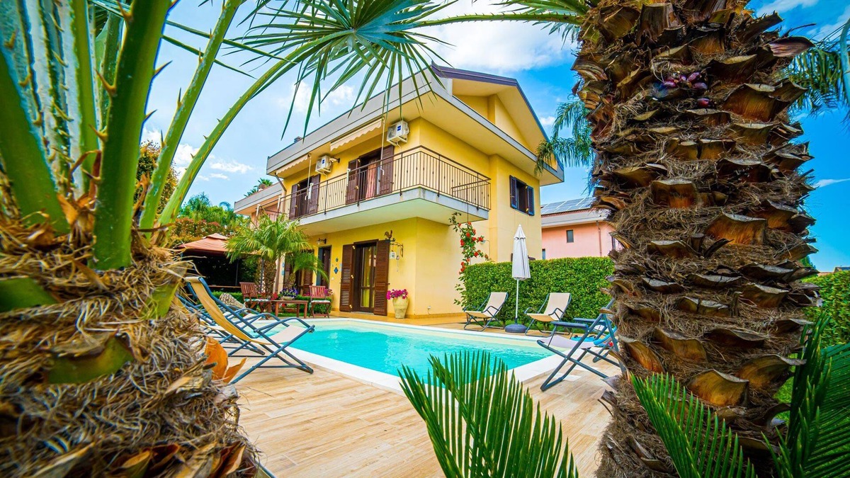 Santa Venerina Villa | VILLA ETNA COCUS WITH PRIVATE POOL AT THE SLOPES OF THE VOLCANO