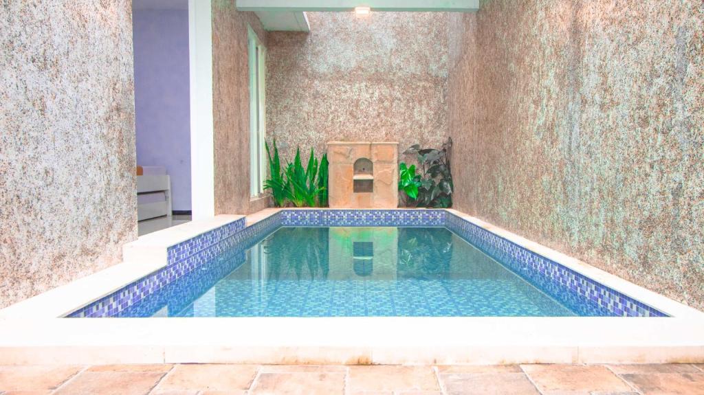 Oro Oro Ombo Villa | Villa Evergreen with Private Pool and Karaoke