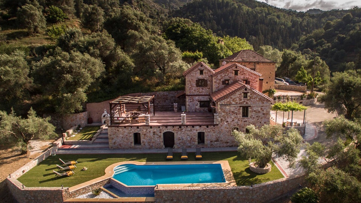 Thimia Villa | Villa Fabrica traditional house