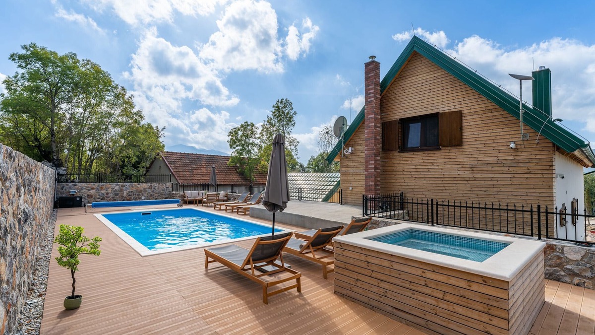 Municipality of Gracac Villa | Villa Falcon's Nest ZadarVillas