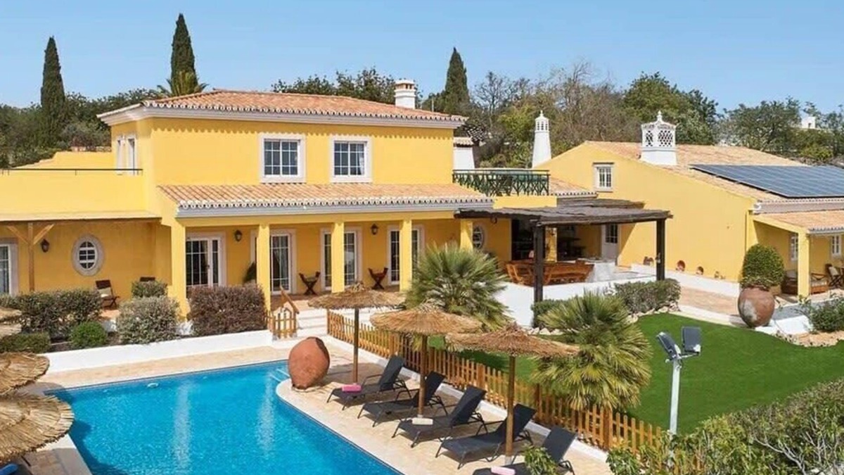 Loule Villa | Villa Faustine, huge lawn, sea view, kid play area