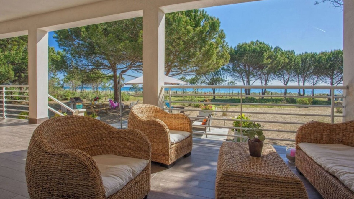 Sorbo-Ocagnano House | villa feet in the water/gite 3 stars