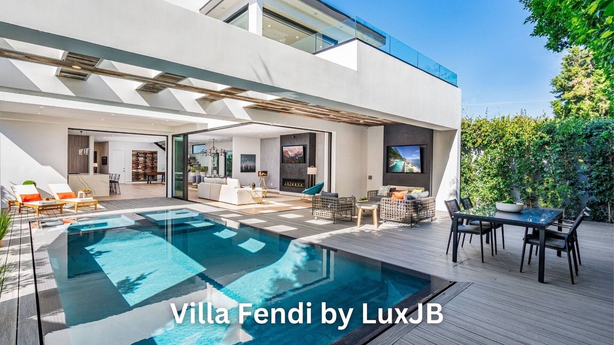 Beverly Grove Villa | Villa Fendi By LuxJB 🏆 Heated Pool 🏆 Jacuzzi 🏆 Gym 🏆 Rooftop Deck