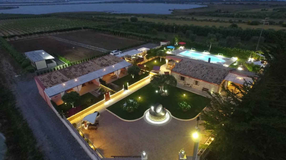 Santa Maria del Focallo Villa | Villa Fenicottero - A Charming Oasis in Nature