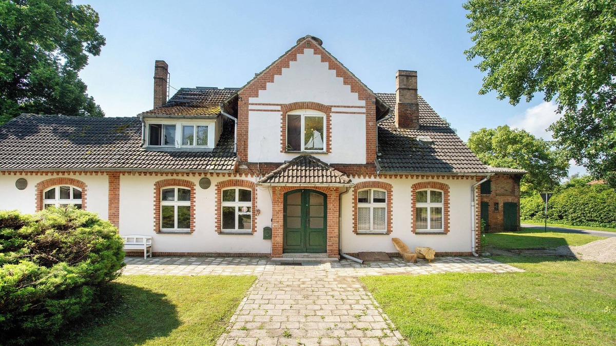 Deyelsdorf Apartment | Villa 'Ferienhaus Sommer Linden' with Private Terrace, Private Garden and Wi-Fi