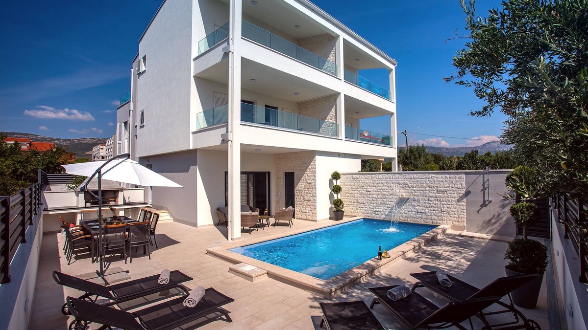 Kastel Stafilic Villa | VILLA FILIP heated pool, sauna, 5 ensuite bedrooms, 30m from sea,
