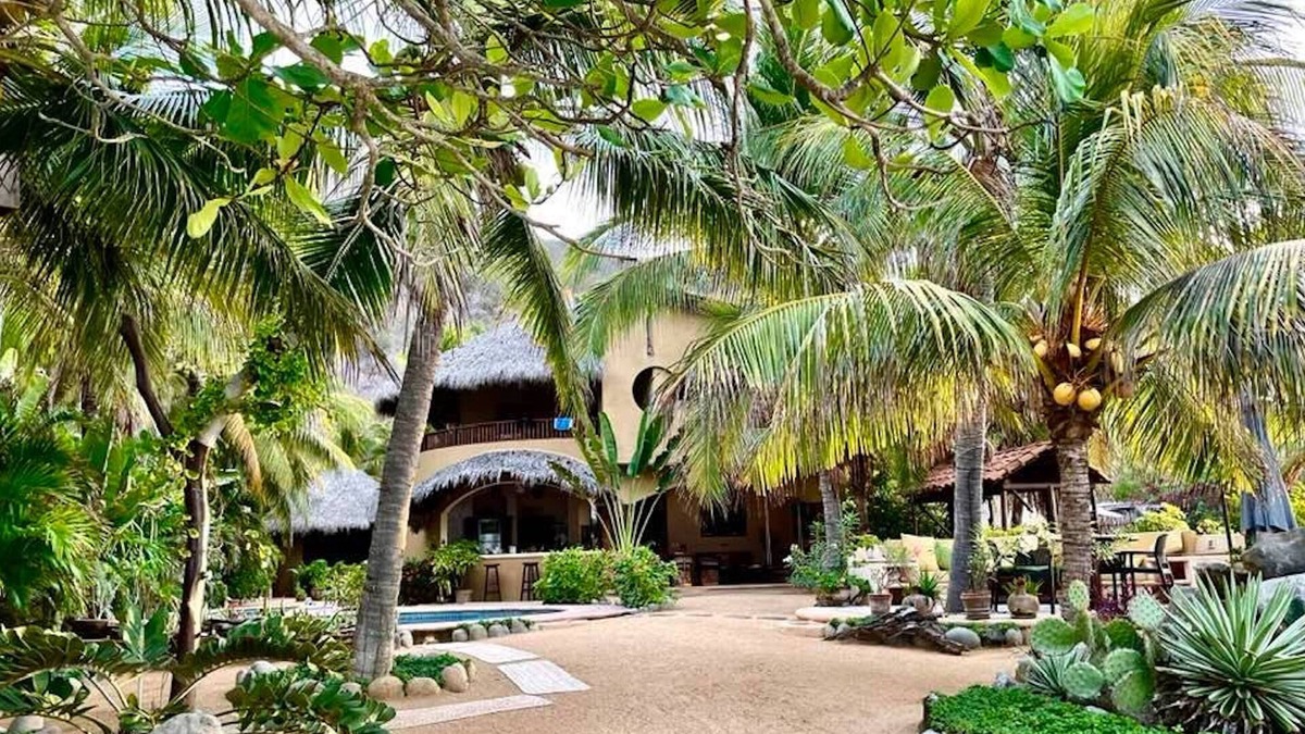 Troncones Villa | VILLA FIREFLY - Lap pool, Yoga deck, Beachfront, Views