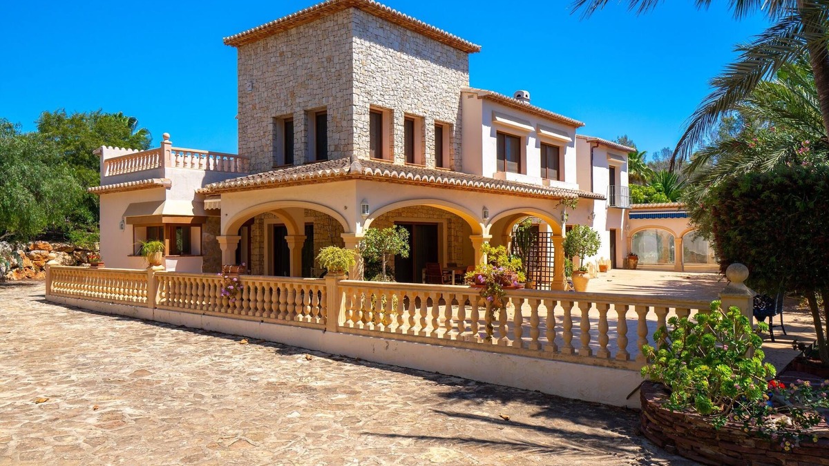El Tesoro Villa | Villa Flor del Paraíso