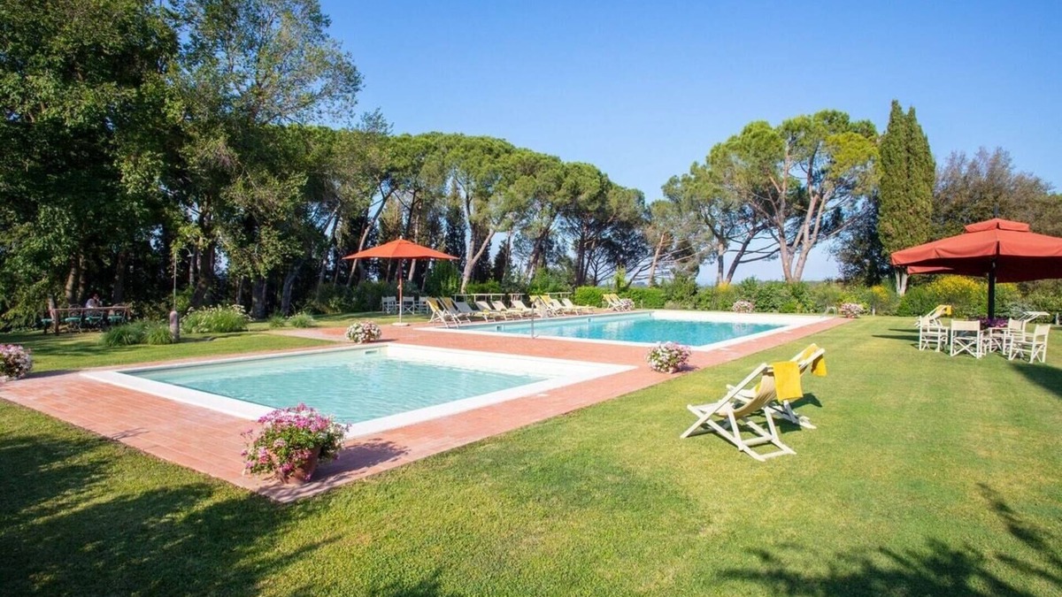 Palaia Villa | Villa Florale (22 Guests) - Family villa with pool in the heart of Tuscany