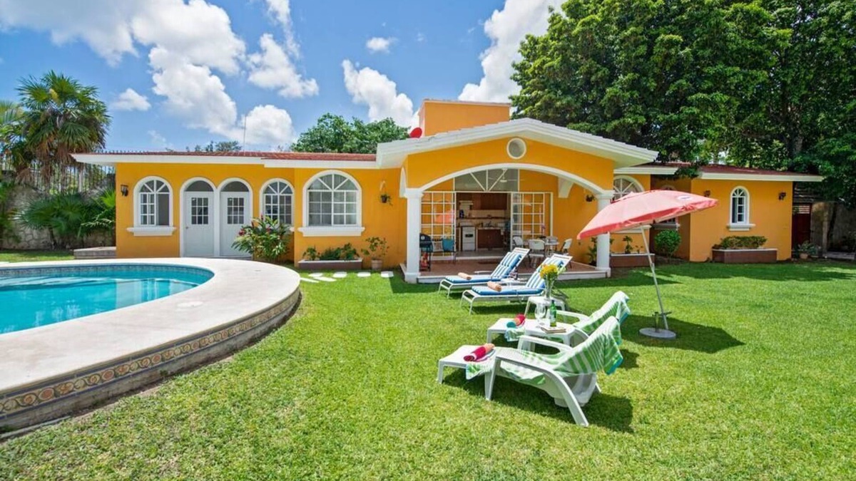 Alfredo V. Bonfil Villa | Villa Flores 5 bedrooms