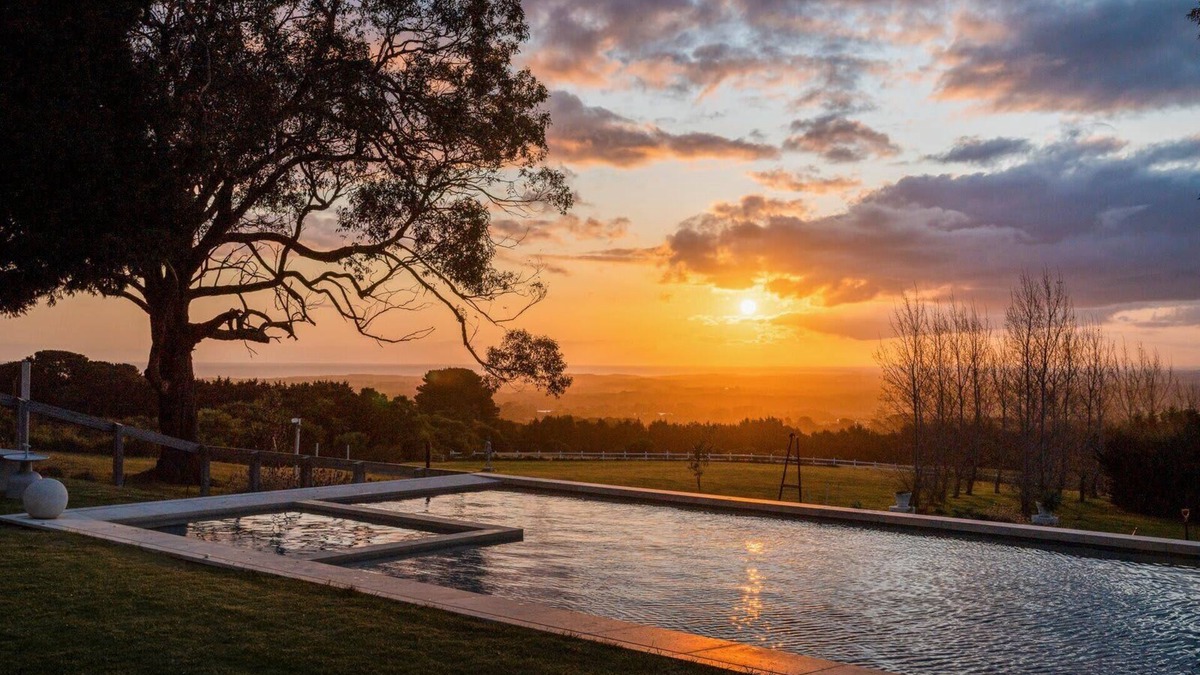 Boneo House | Villa Floretti Heated Spa with Stunning Views